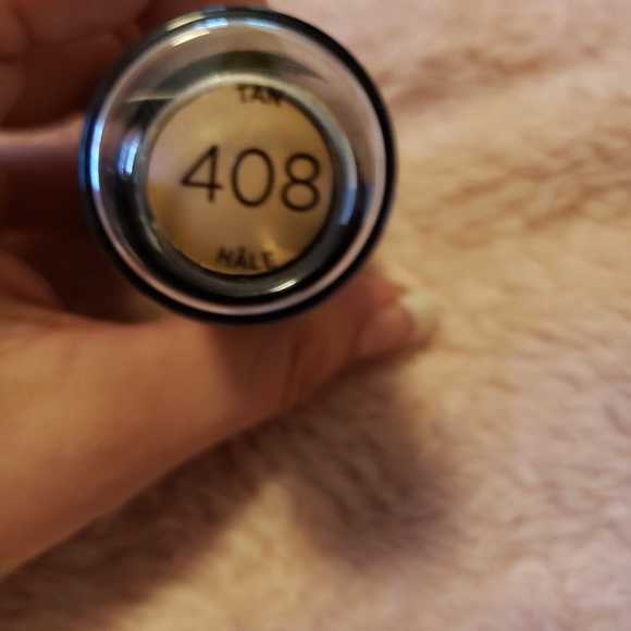 Loreal infallible stick foundation - Picture 2 of 2